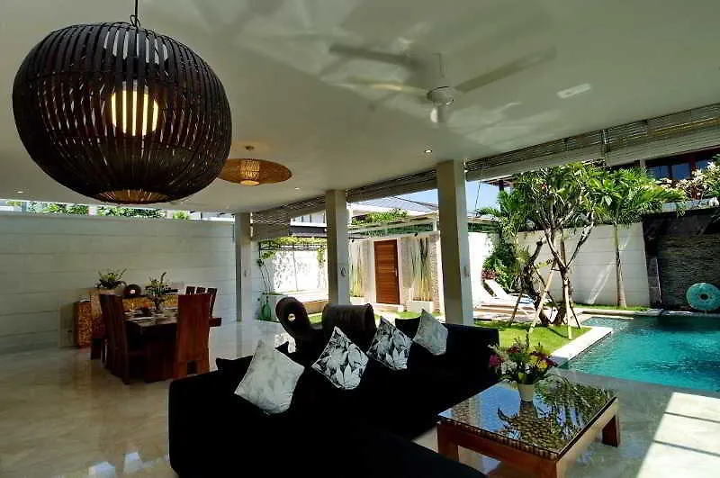 Villa Lumut 3 Bedrooms Central Seminyak 0*,  Indonézia