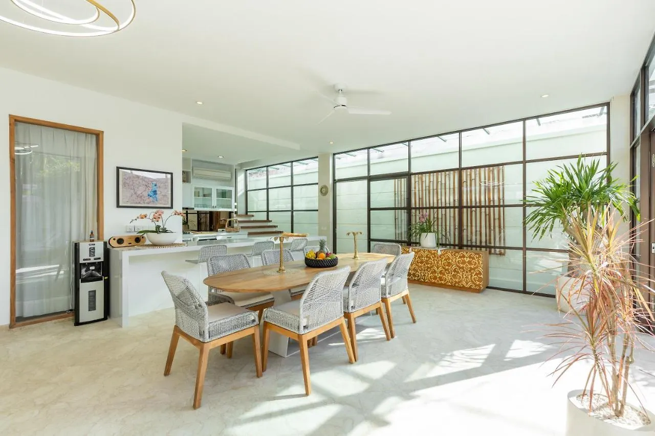 Villa Lumut 3 Bedrooms Central Seminyak אינדונזיה