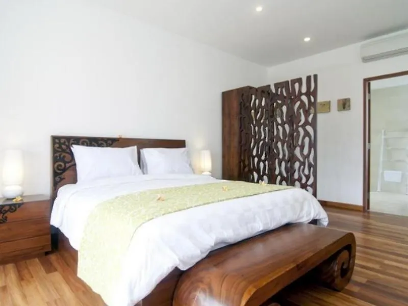 Villa Lumut 3 Bedrooms Central Seminyak