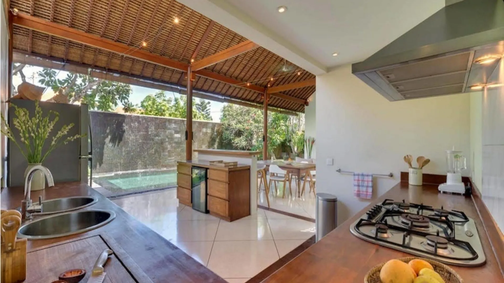 Villa Lumut 3 Bedrooms Central Seminyak
